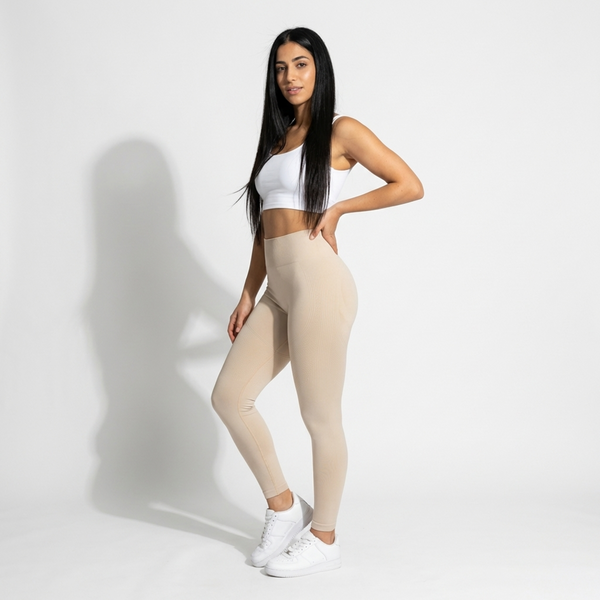 טייץ מחטב להפחתת צלוליט ושיפור זרימת דם ברגליים