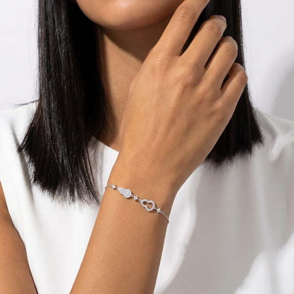 צמיד לבבות משובץ אבנים